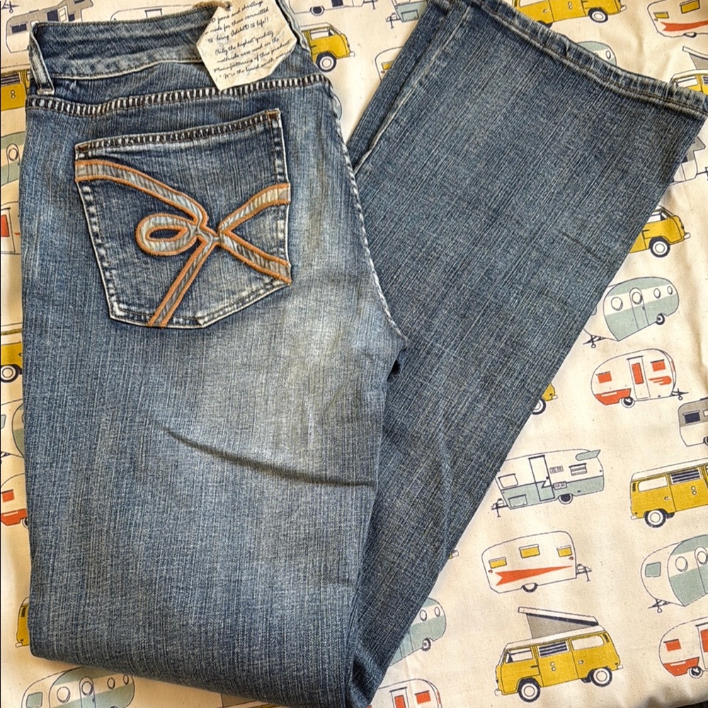Stylish Blue Jeans with Unique Pocket Design